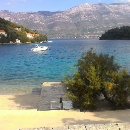 Beachfront Apartment Korčula